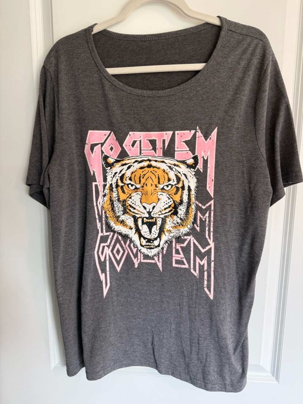 Women's Grey Graphic Tiger Tee with Pink Accents